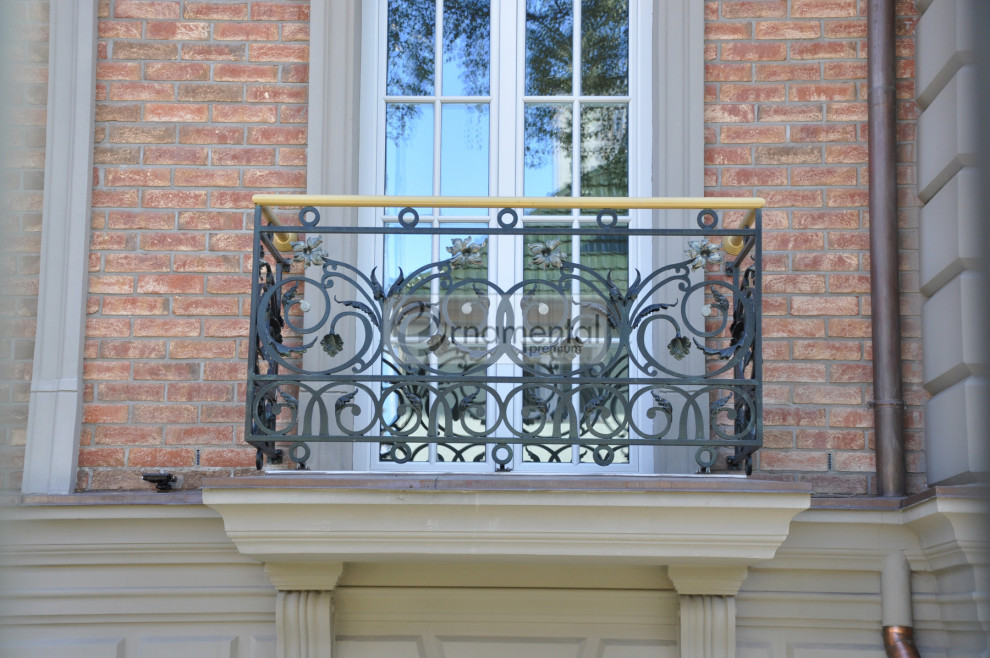 Балконы и перила