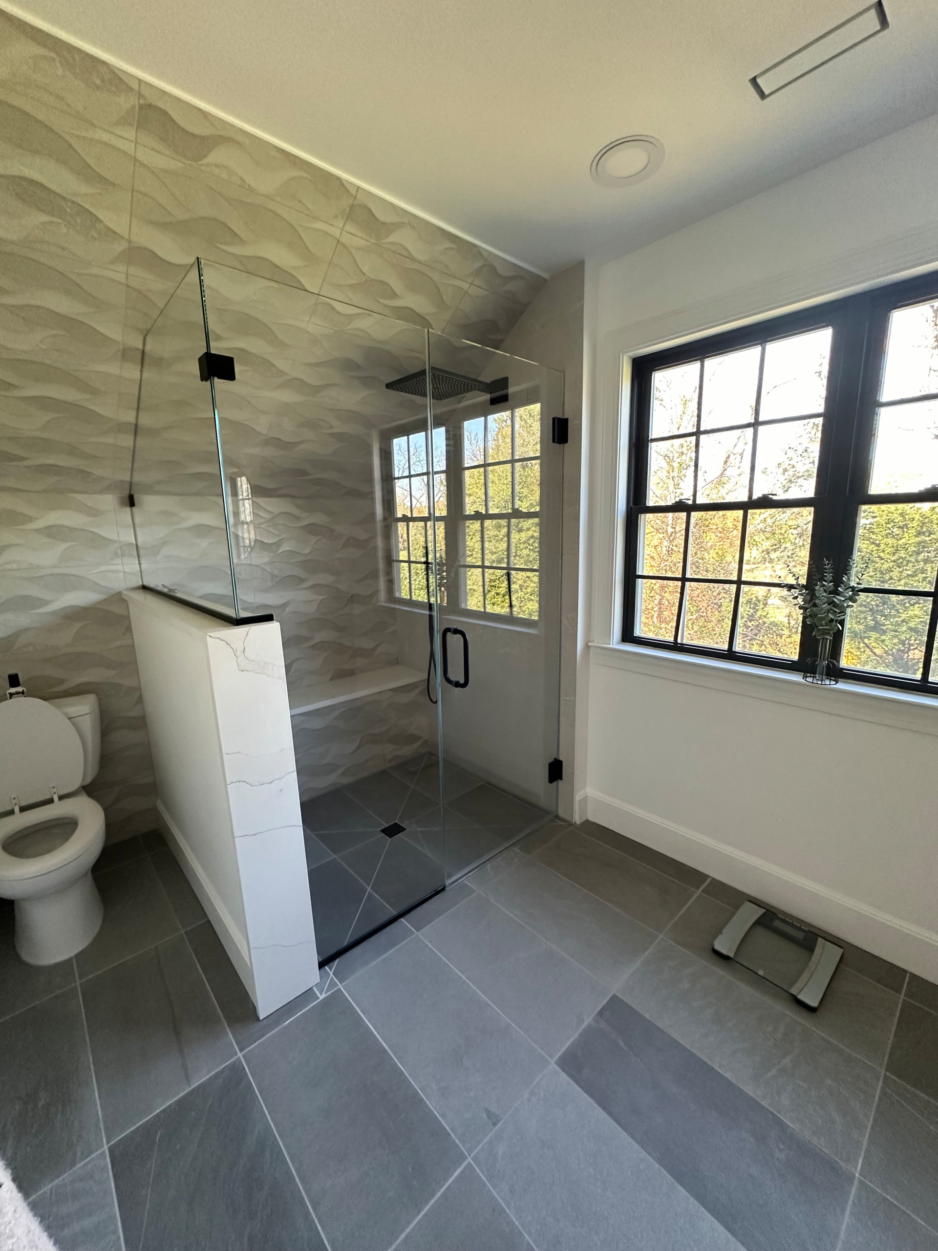 Curler Shower With a Custom-Made Vanity