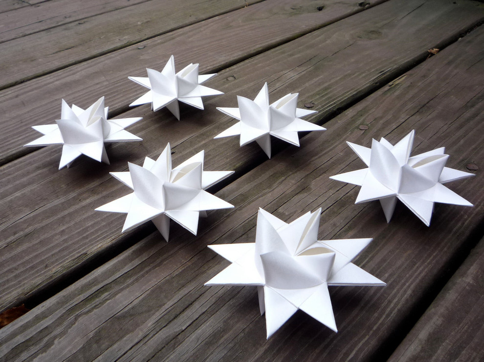 Moravian Paper Origami Star Christmas Ornaments by The Starcraft