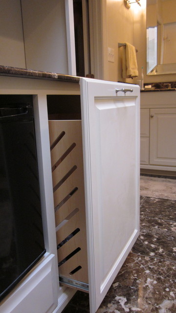 Pullout Hamper traditional-bathroom