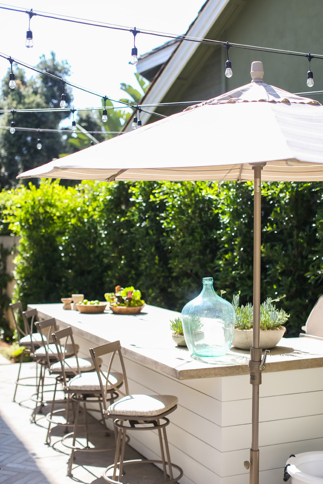 Photo of a transitional garden in Orange County.