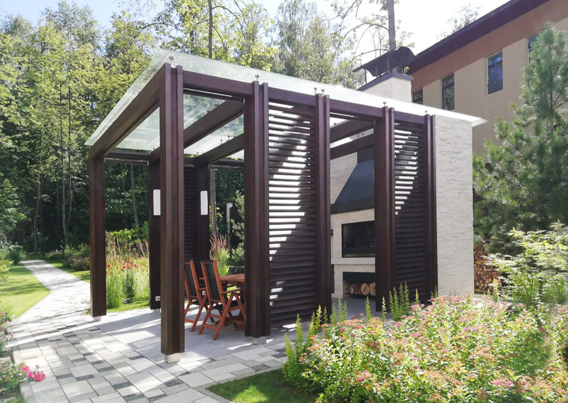 Беседка со стеклянной крышей