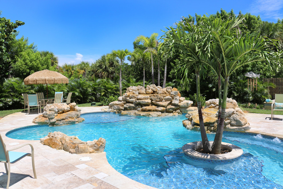 Tropical custom-shaped natural pool in Miami.