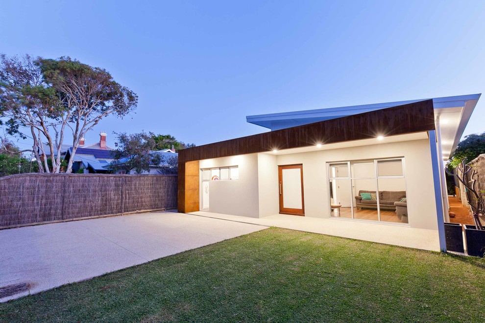 Design ideas for a contemporary exterior in Perth.