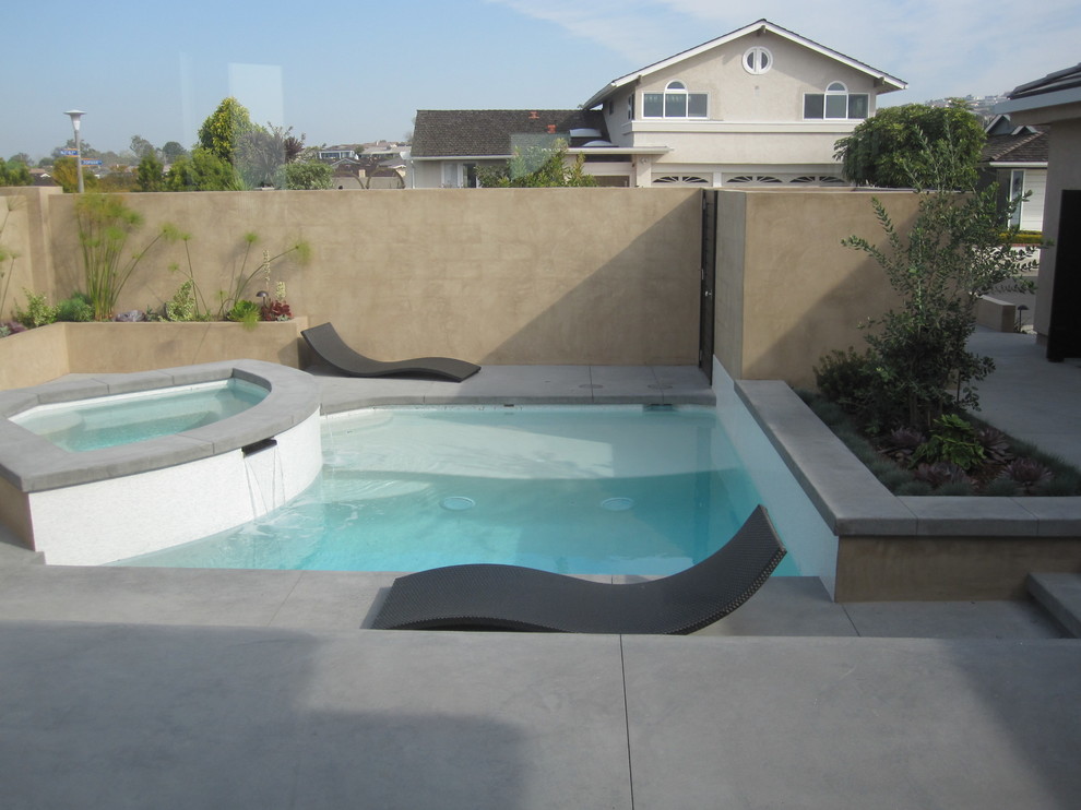 Inspiration for a small contemporary swimming pool in Orange County.
