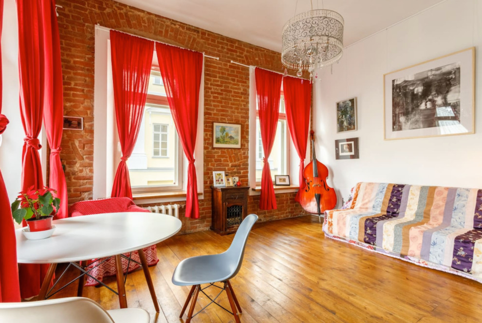 Светлая квартира-студия на Моросейке.