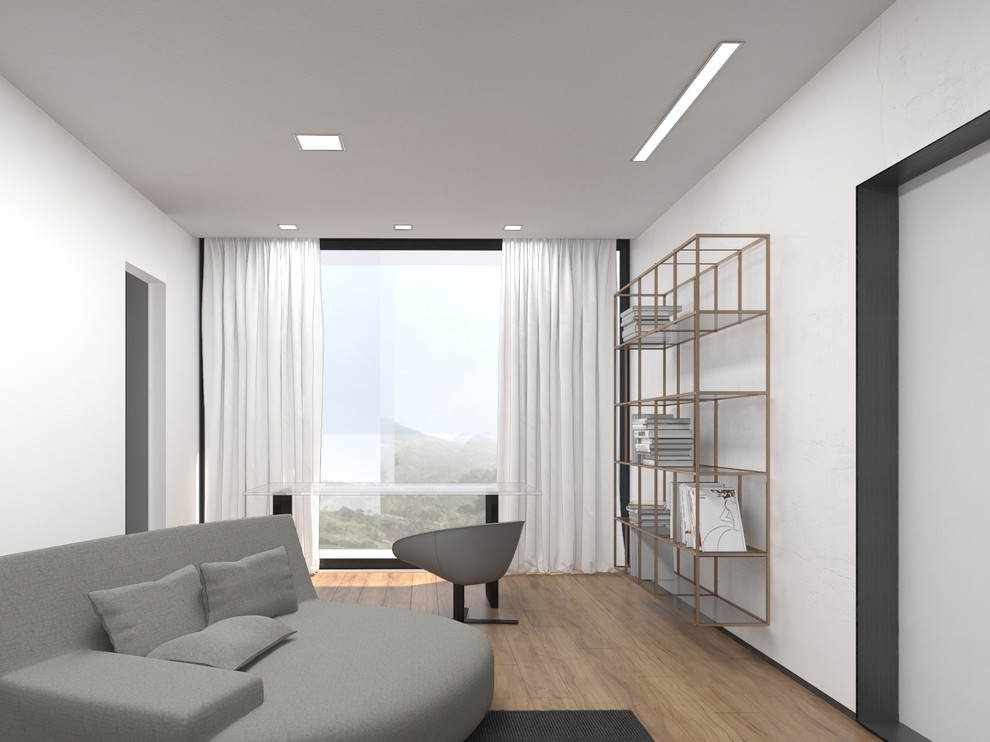 Гардеробная, совмещенная с кабинетом