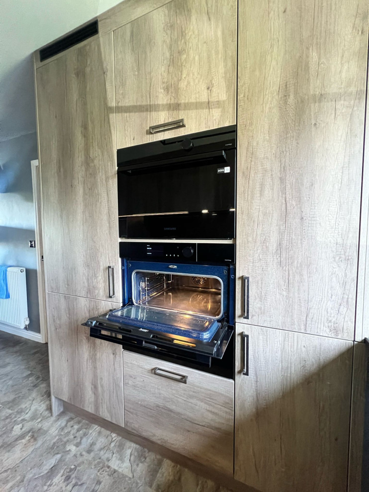 The Hinckley Kitchen - Volpi True Handleless - RRP £30,500 - Luxe Price £25,000