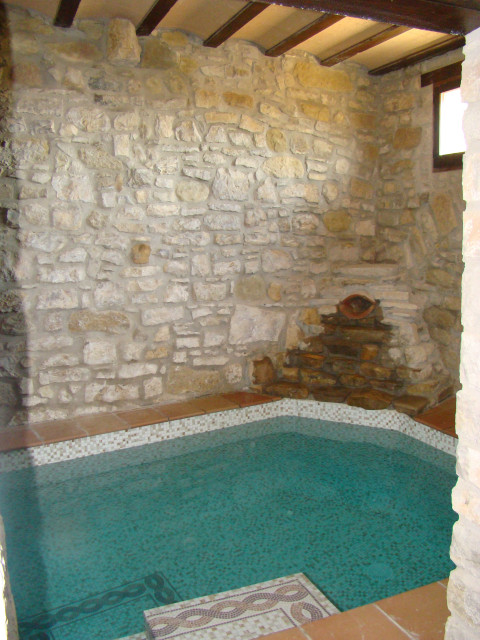 Mi proyecto piscina interior de piedra con cascadas rustikt-pool