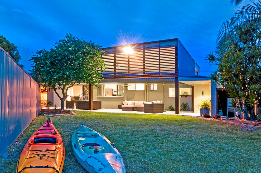 Design ideas for a contemporary two-storey exterior in Gold Coast - Tweed.