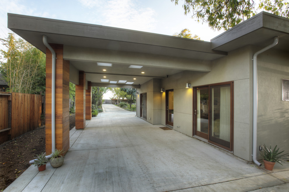 This is an example of a modern exterior in Sacramento.