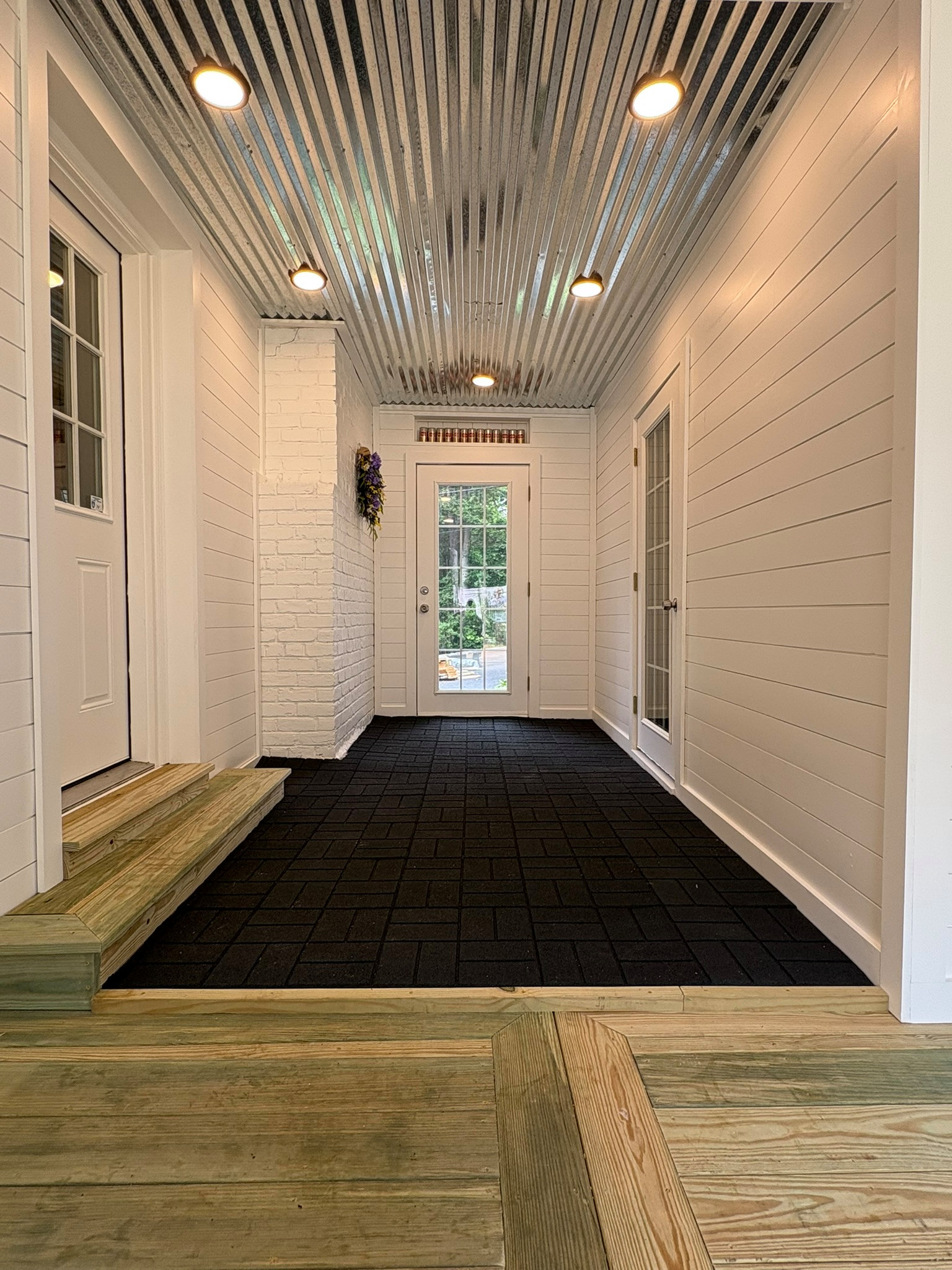 3 Seasons Room and Deck