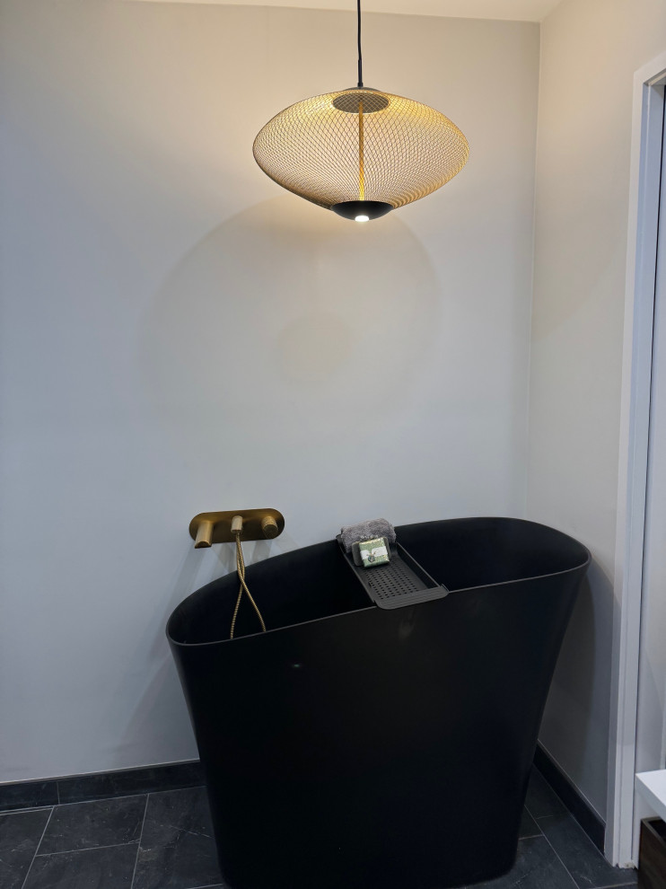 Calming Master Bathroom in Alameda