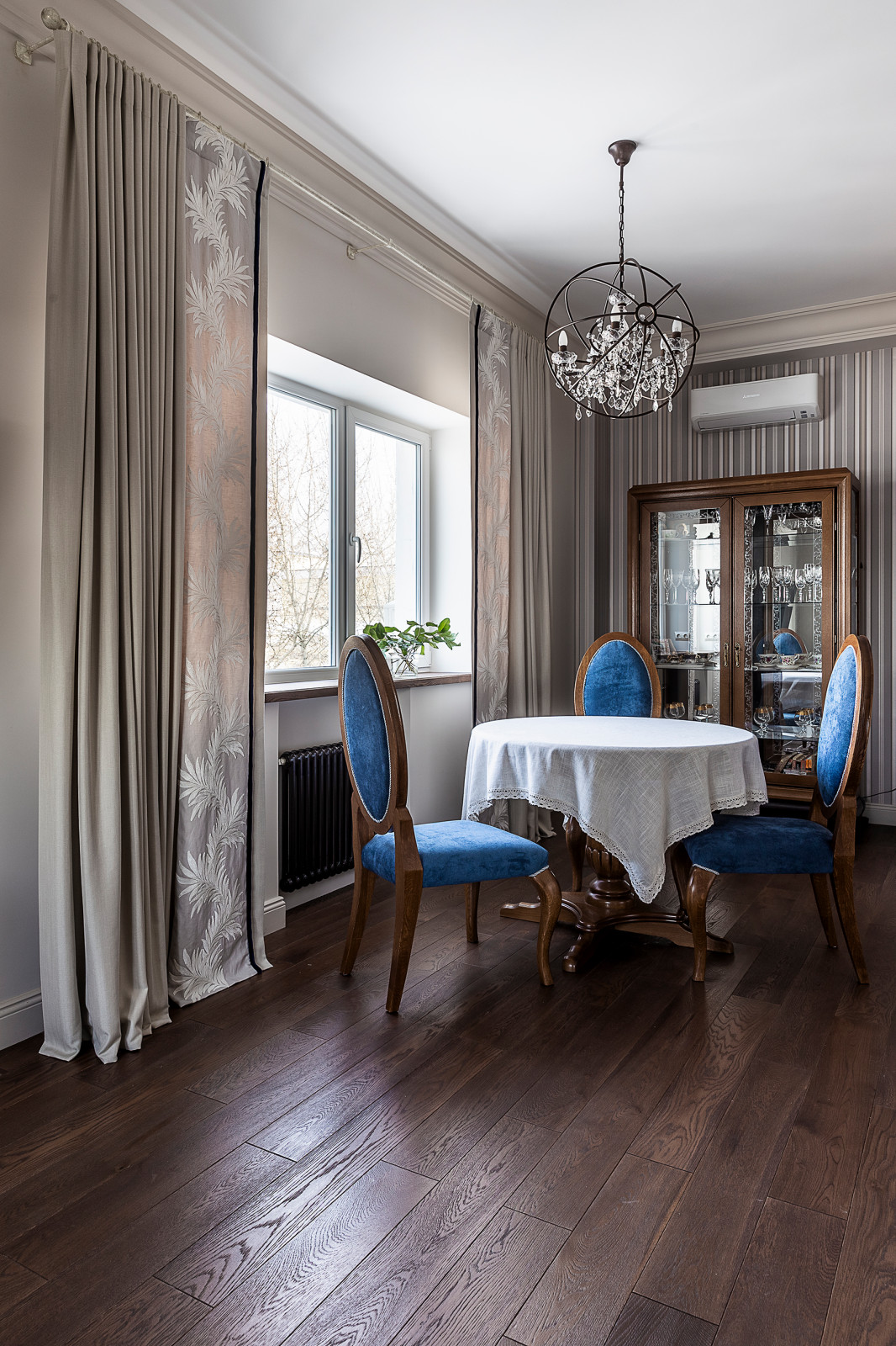 Портьеры в зоне столовой