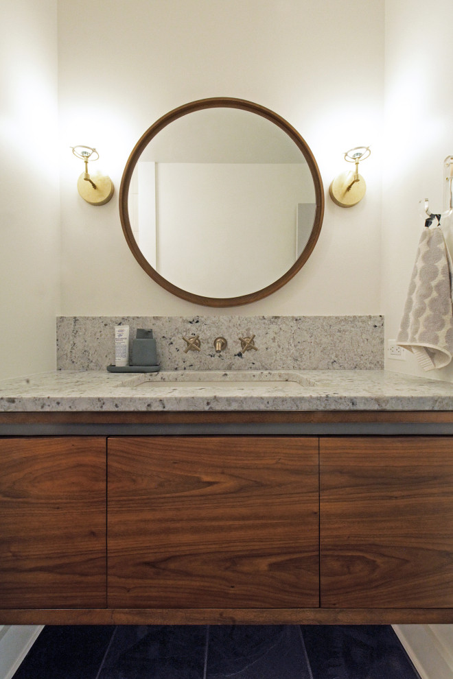 Foto di una piccola stanza da bagno moderna con ante in legno bruno, pavimento in ardesia, lavabo sottopiano, top in granito, top grigio, un lavabo, mobile bagno sospeso, ante lisce, pareti bianche e pavimento grigio
