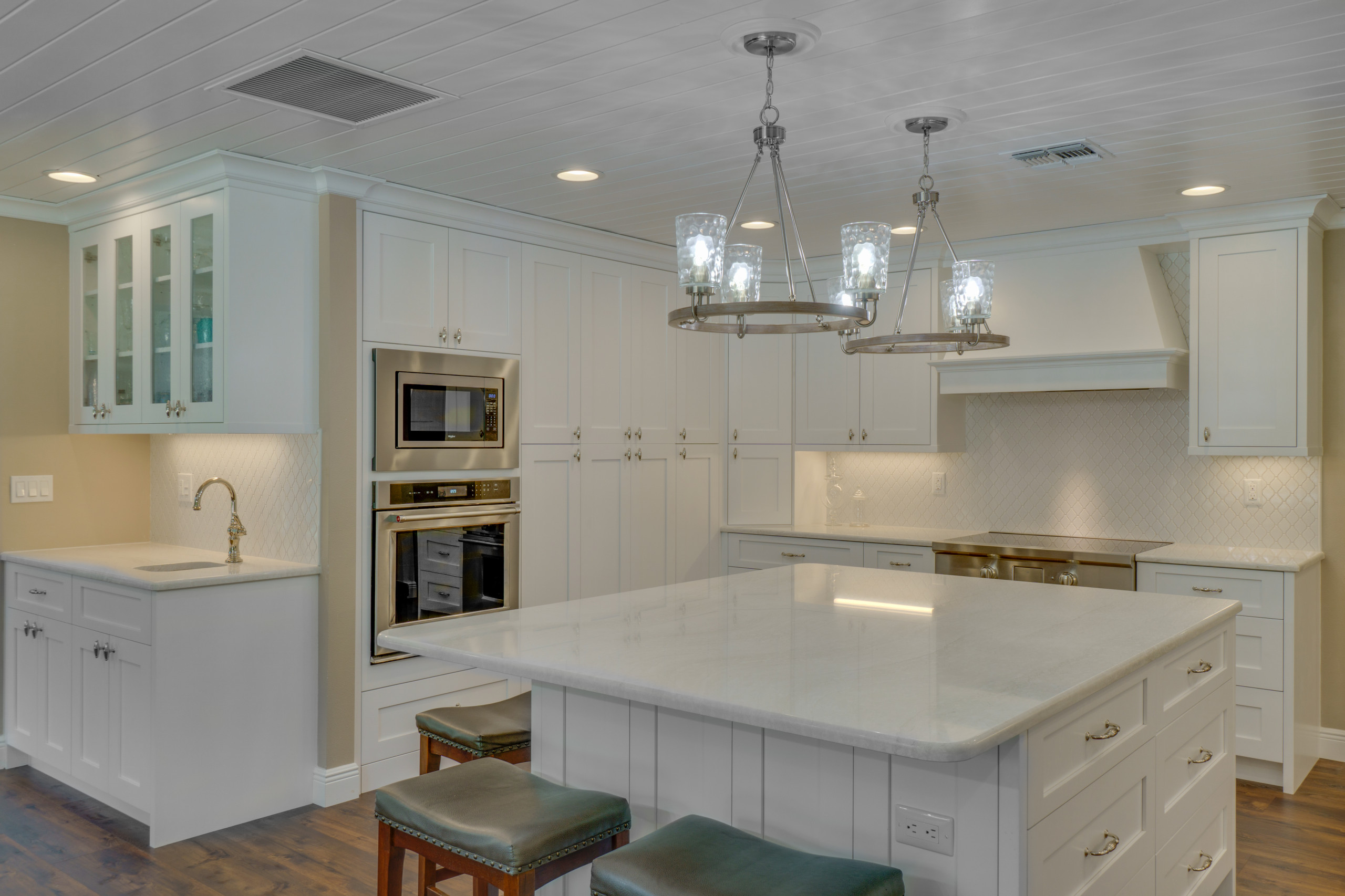 Example of a kitchen design in Orlando