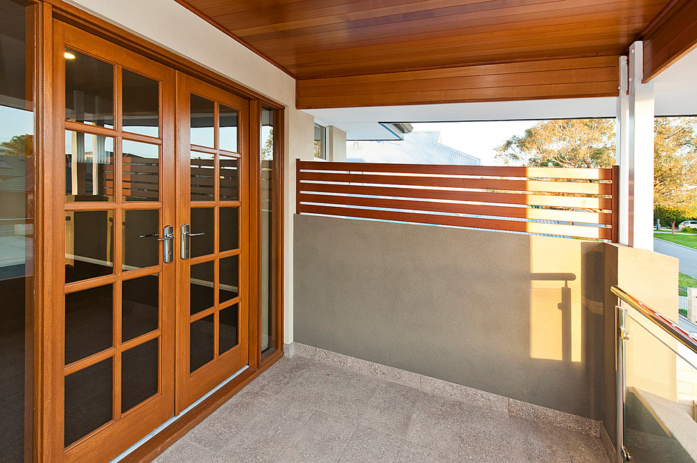 Contemporary balcony in Perth with with privacy feature.