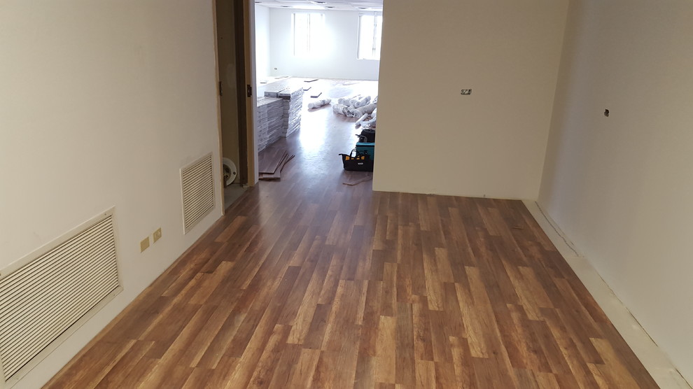 Laminate Floors (8 inch)