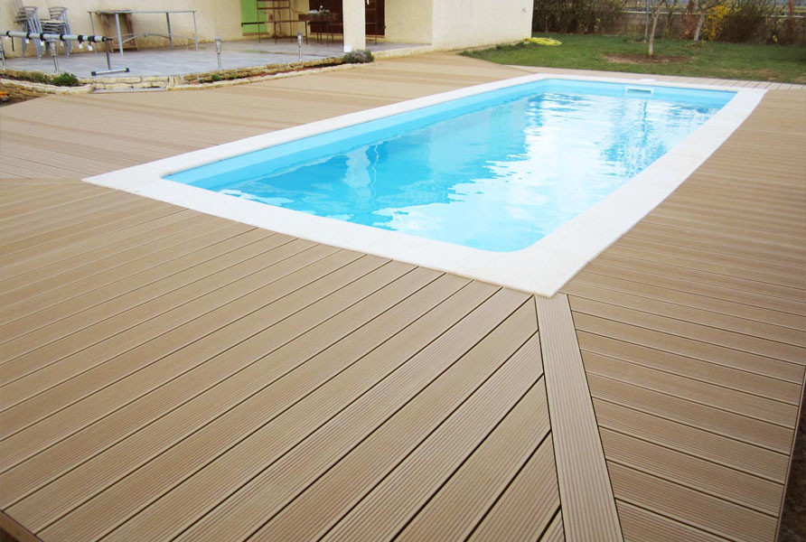 Бассейн оформленный из ДПК