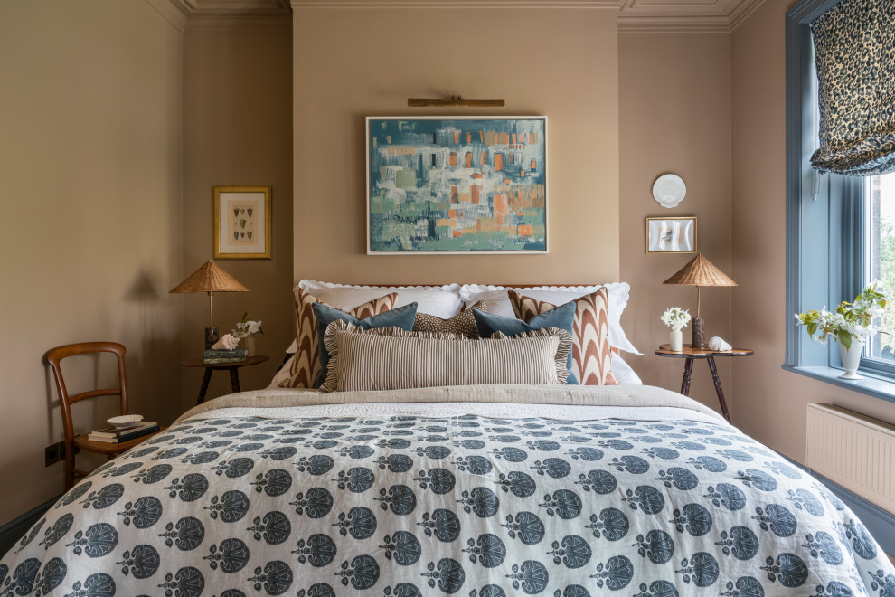 Classic bedroom in Other.