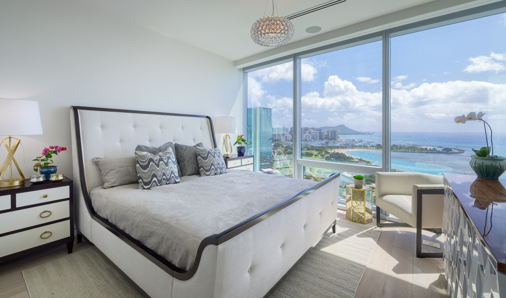 ハワイにある中くらいなコンテンポラリースタイルのおしゃれな寝室のレイアウト