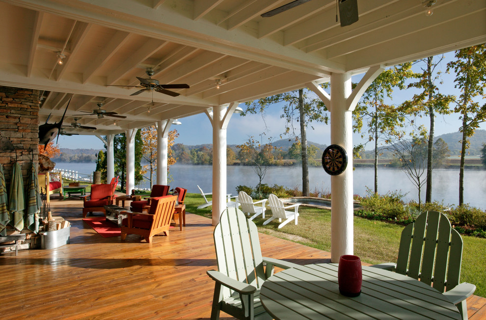 Design ideas for a traditional deck in Nashville.