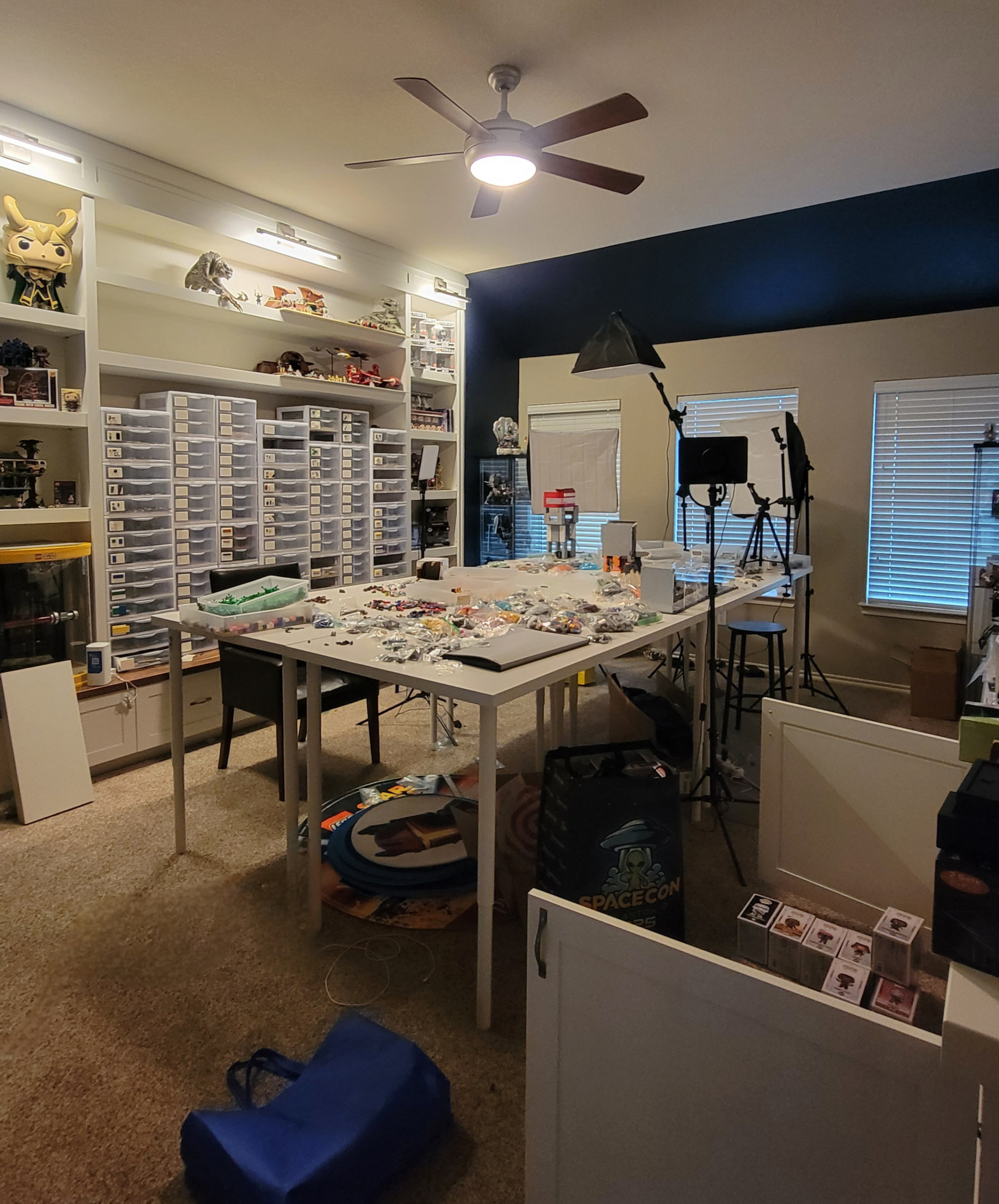 Art Figurine POP and LEGO display cabinets