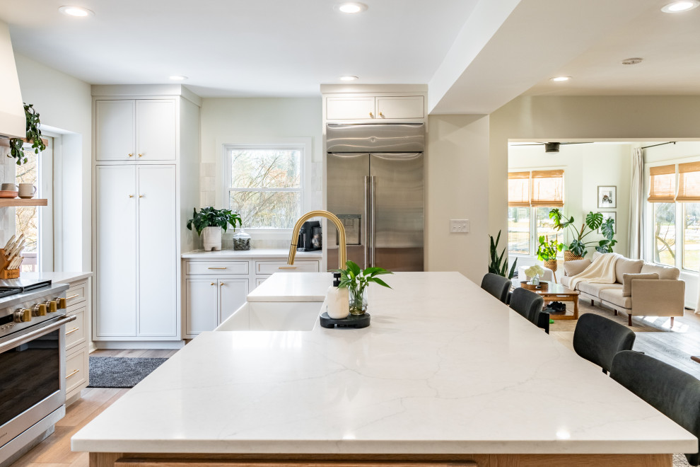 Custom Kitchen Cabinetry and Island