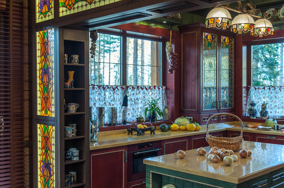 Дом с витражами