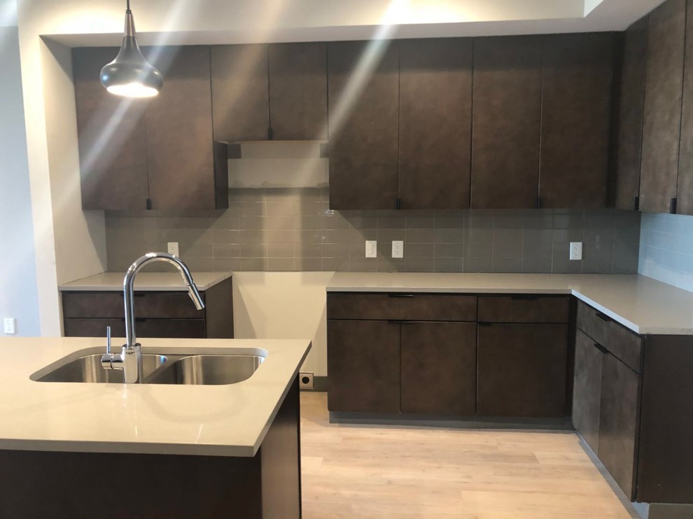 Kitchen - modern kitchen idea