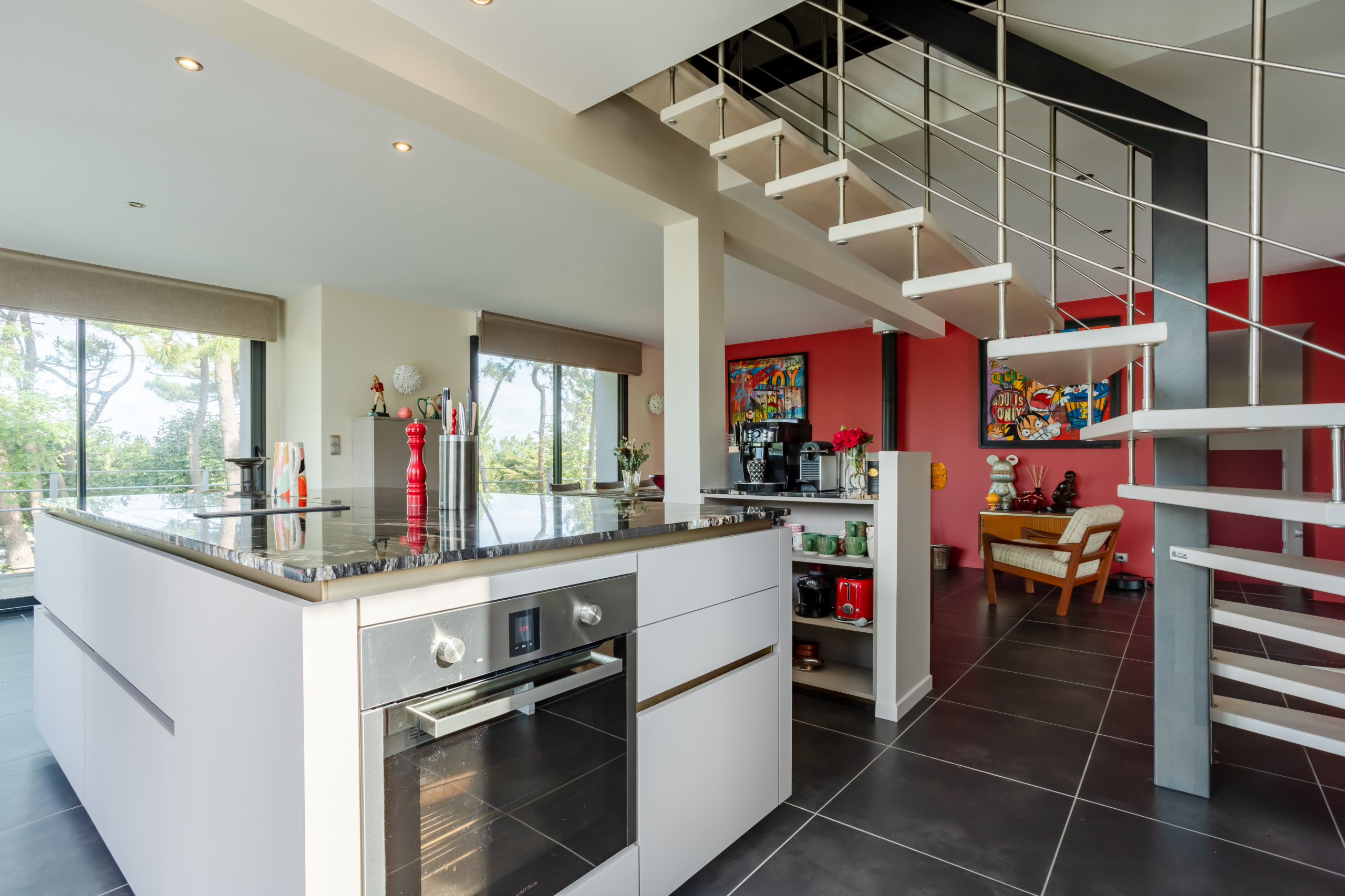 Aménagement de cuisine avec îlot central : optimisation d’un espace ouvert