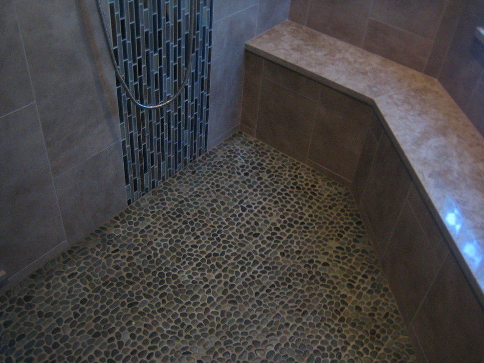 Home design - transitional home design idea in Austin
