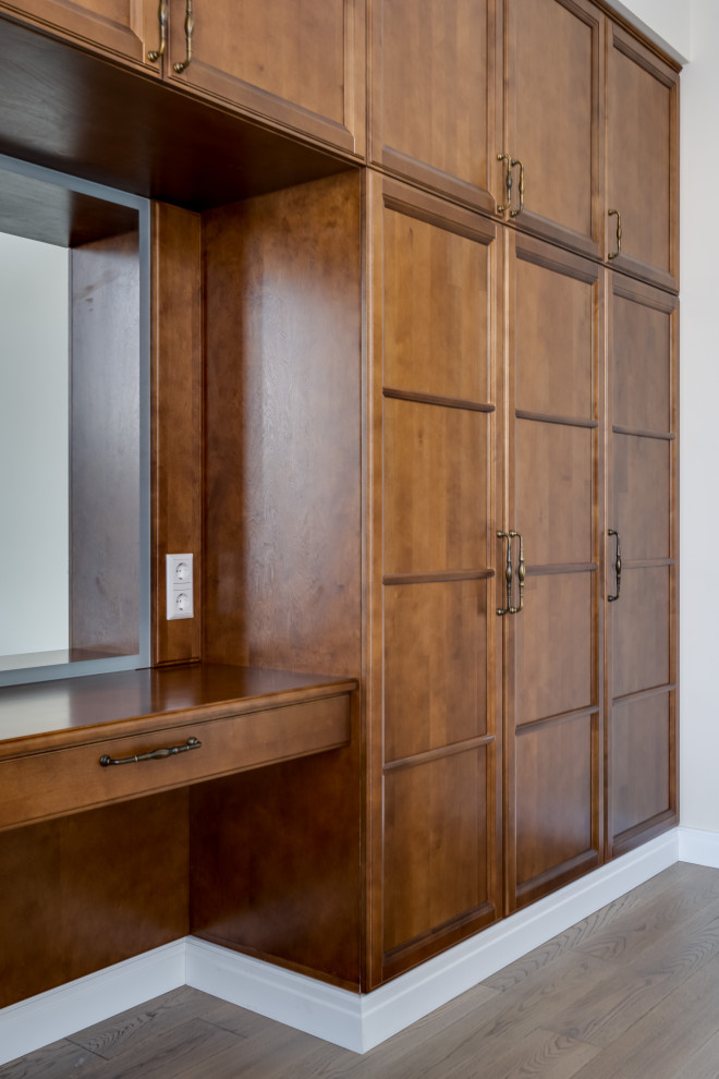 Шкаф с туалетным столиком из массива березы