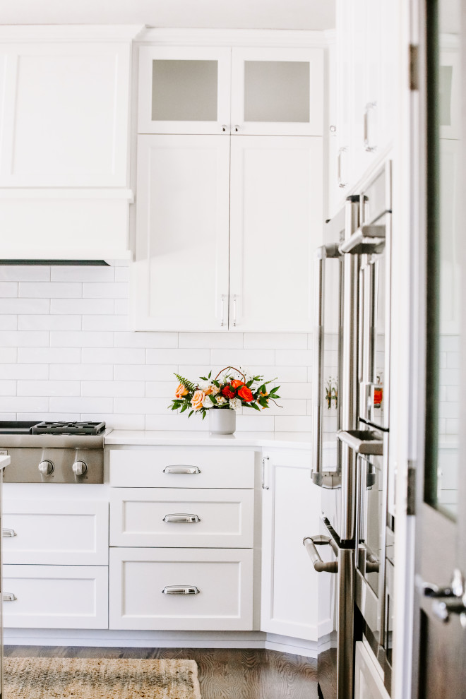 Transitional kitchen photo in Seattle