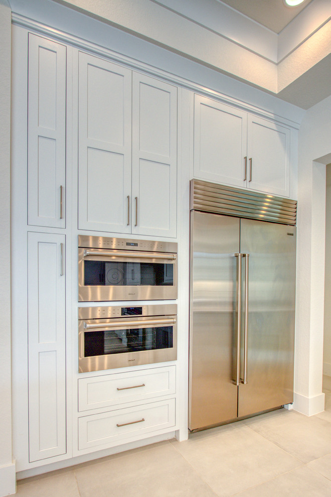 Inspiration for a transitional home design remodel in Miami