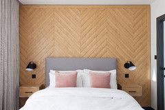 Houzz Tour: A 1930s Home Gains Midcentury Touches