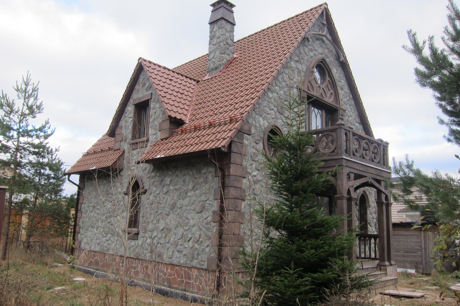 Готический дом