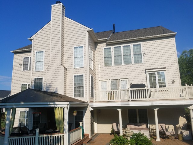 19382 - New GAF Roof, Mastic Charleston Beaded Siding & 7" Straight