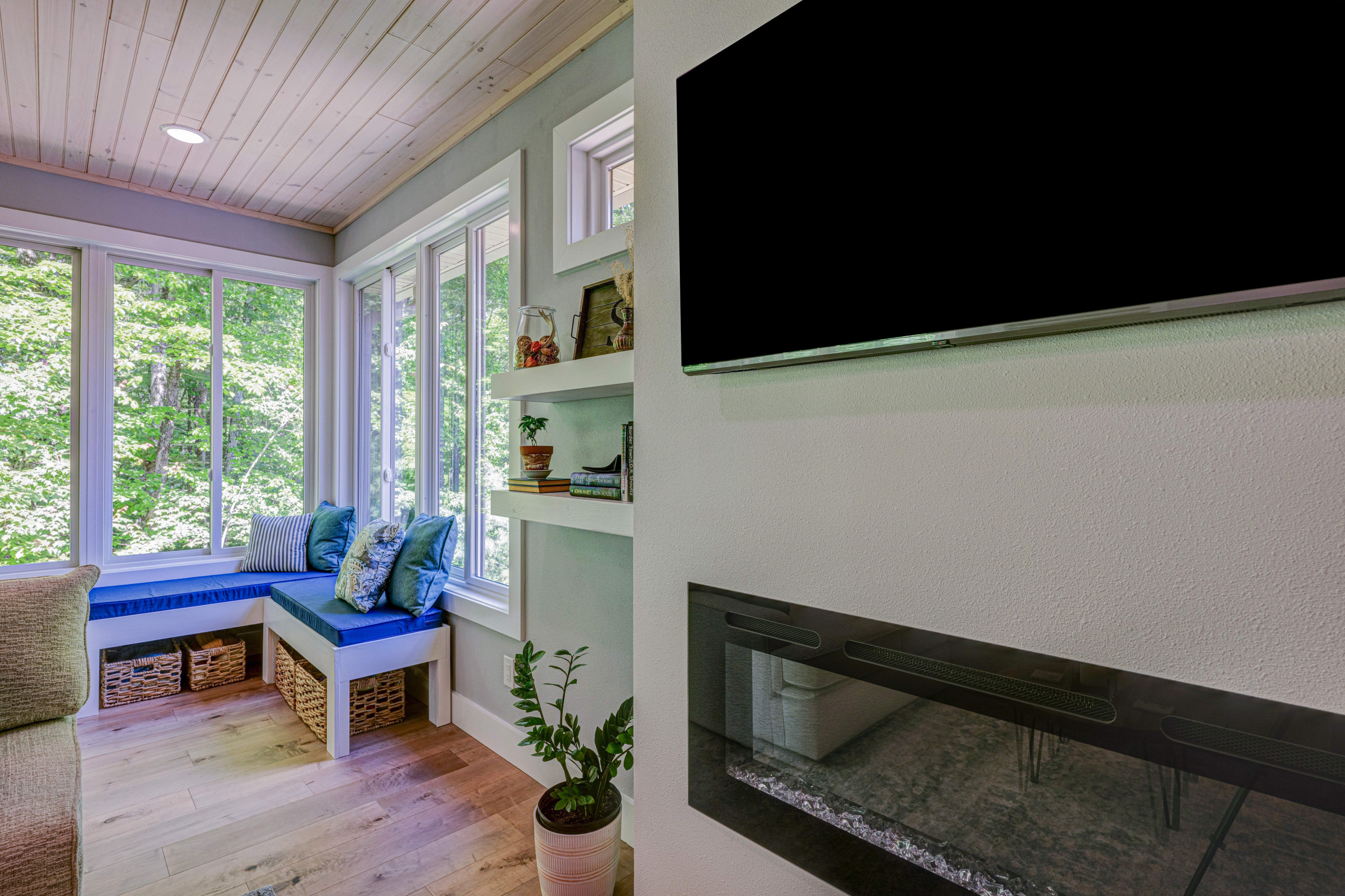 67 Cedar Ridge Court - Sunroom