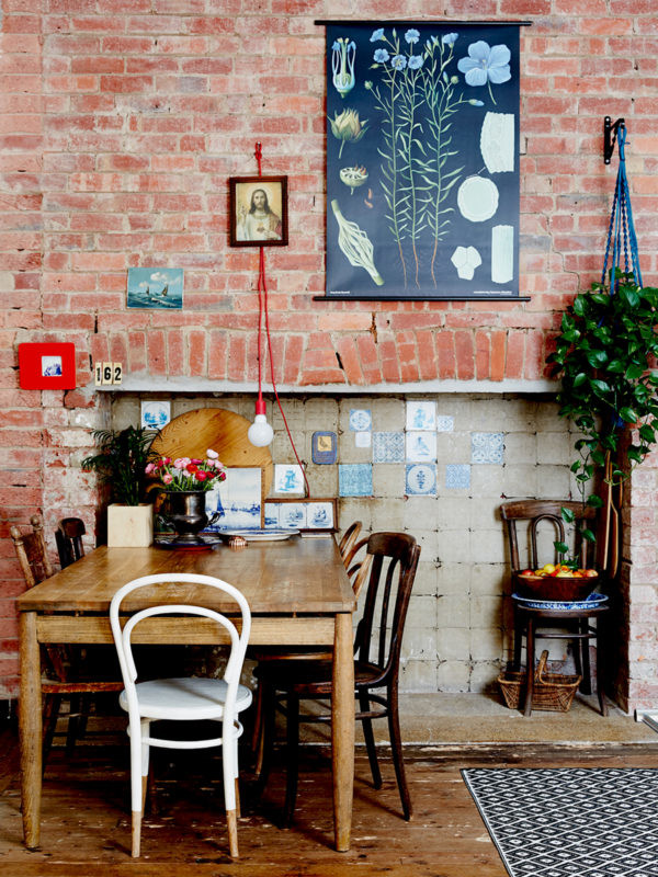Photo of an eclectic dining room in Melbourne.