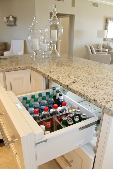 Beachfront Penthouse kitchen