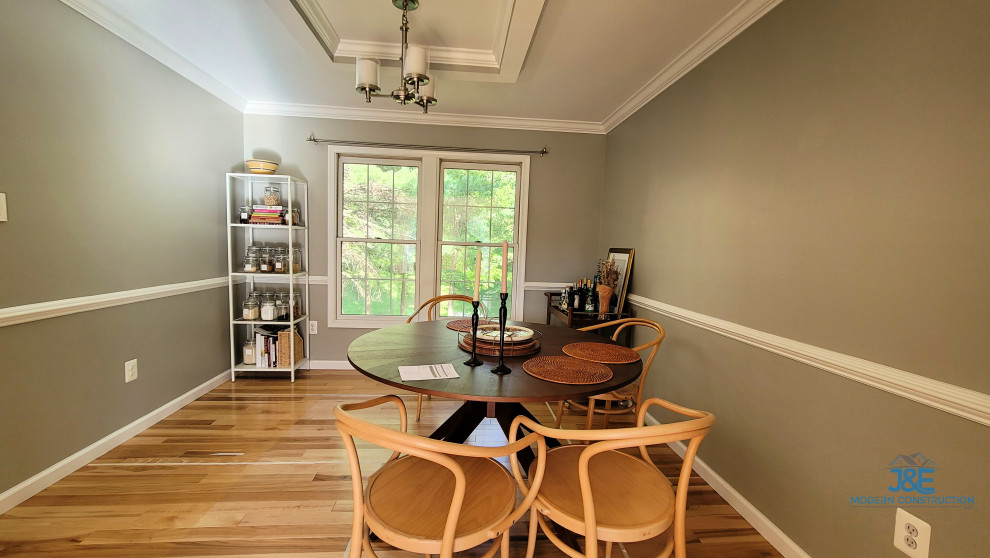 Kitchen - rustic kitchen idea in Baltimore