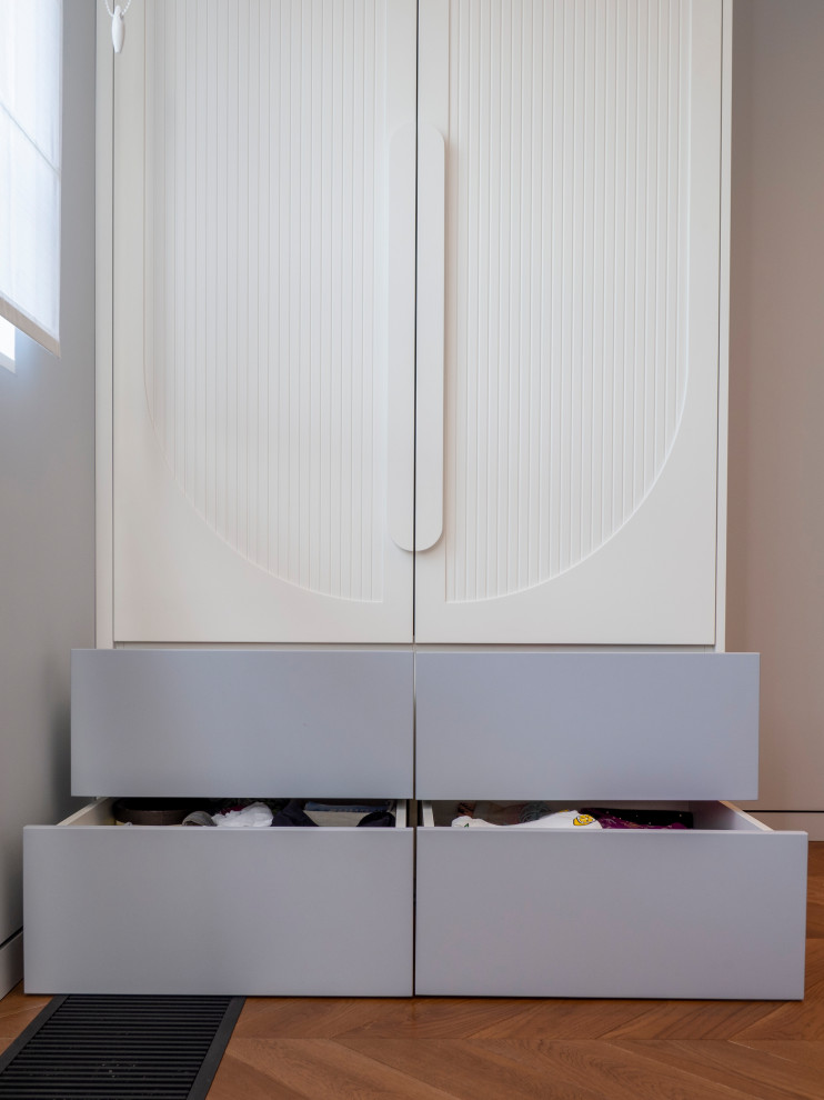 Меблировка детской в розовых тонах