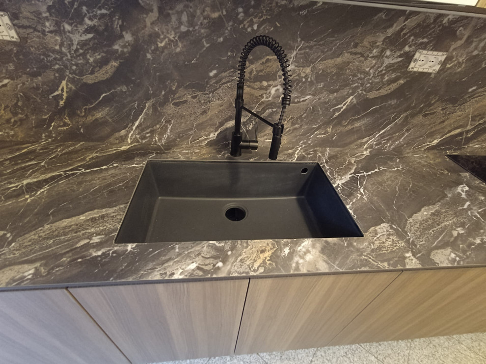 Lavello sottotop integrato nel top HPL