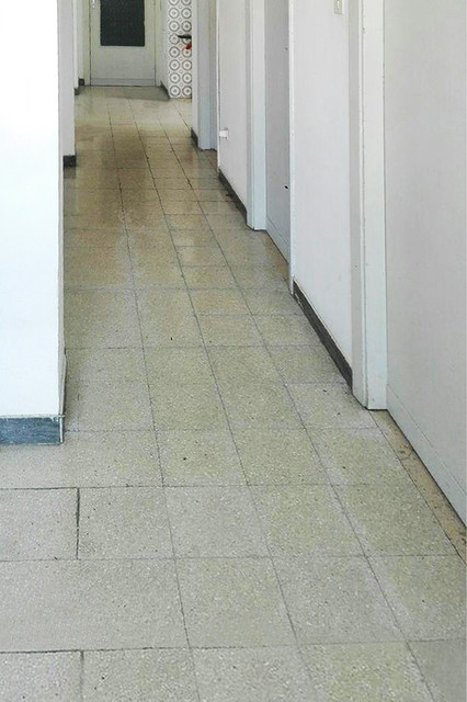 Prima e Dopo: «Perché Ho dipinto il Pavimento del Mio Corridoio»