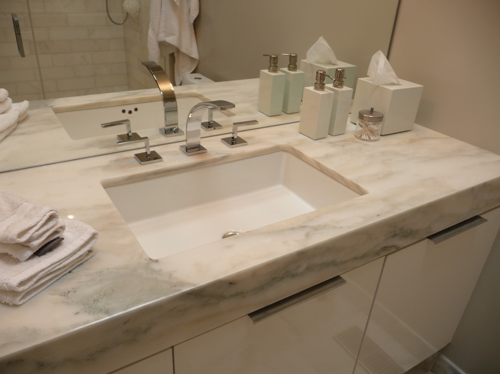 This is an example of a modern bathroom in Philadelphia.