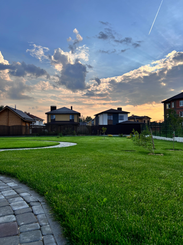 Ландшафтный дизайн территории частного владения в КП "Земляничная поляна"