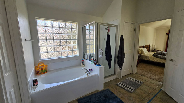Steiner Ranch Master Bathroom Remodel medelhavsstil-badrum