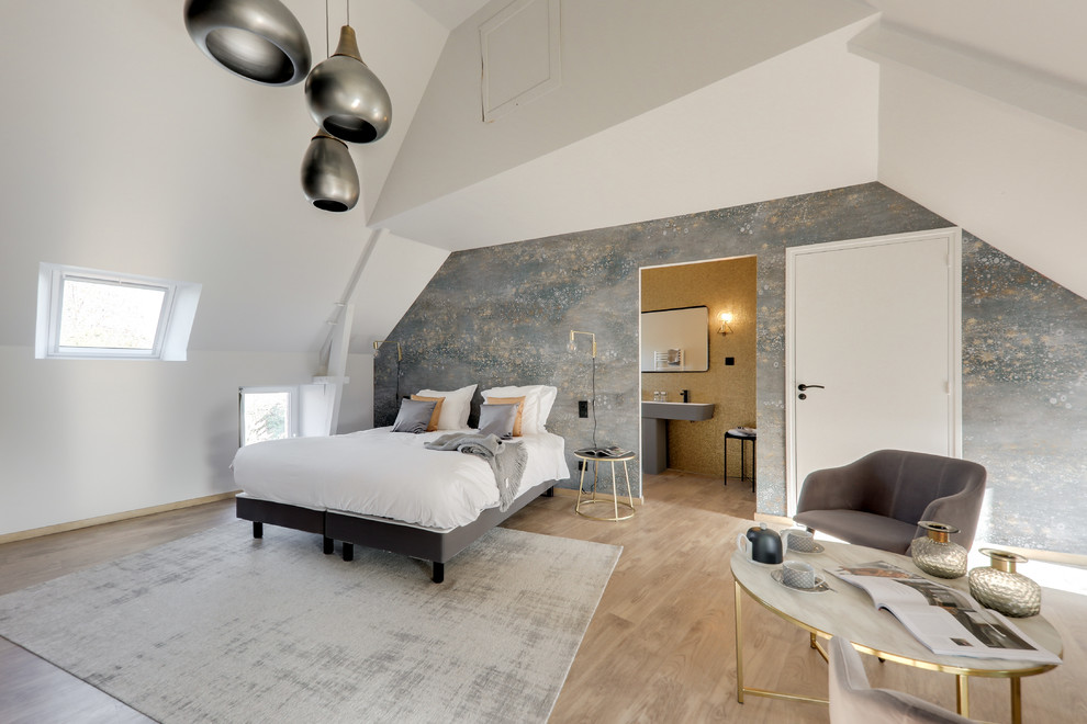 Design ideas for a large transitional master bedroom in Le Havre with grey walls, vinyl floors and beige floor.