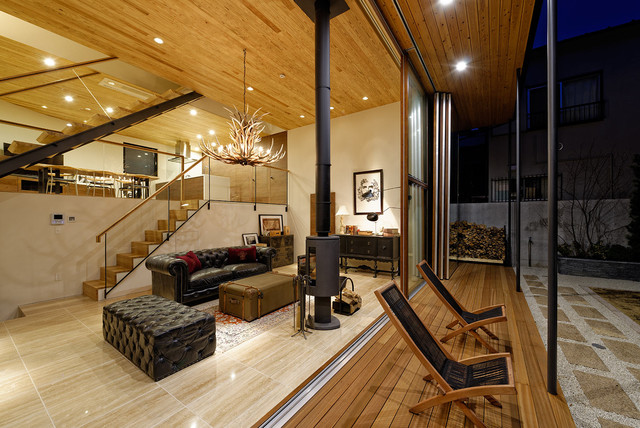 鱗の家 contemporaneo-terraza-y-balcon